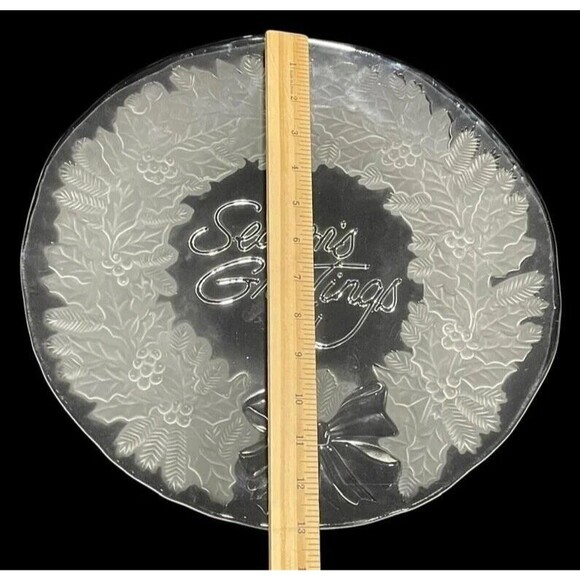 Vintage Mikasa Season’s Greetings Wreath Embossed Clear & Frosted Glass Platter - Picture 6 of 9